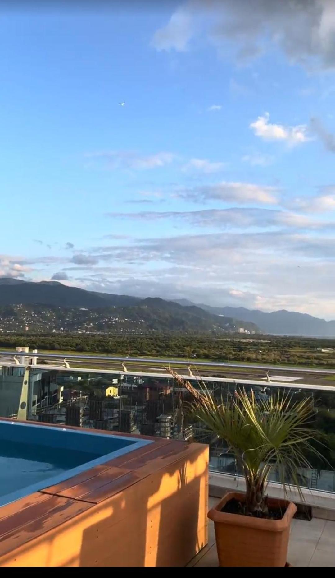 Sunrise Apart-Hotel Batumi Zewnętrze zdjęcie